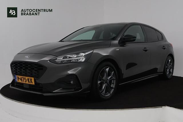 Grijs Gebruikt 2020 Ford Focus Business Edition Hatchback | € 14.945 (Iets duurder) - Afbeelding 1/4
