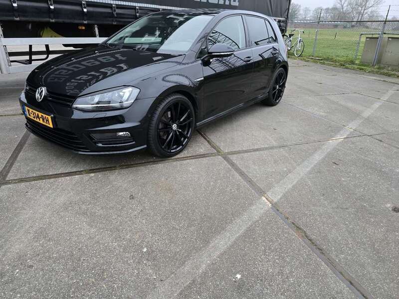 Zwart Gebruikt 2014 VW Golf VII Highline Stationwagen | € 12.000 (Duur) - Afbeelding 1/4