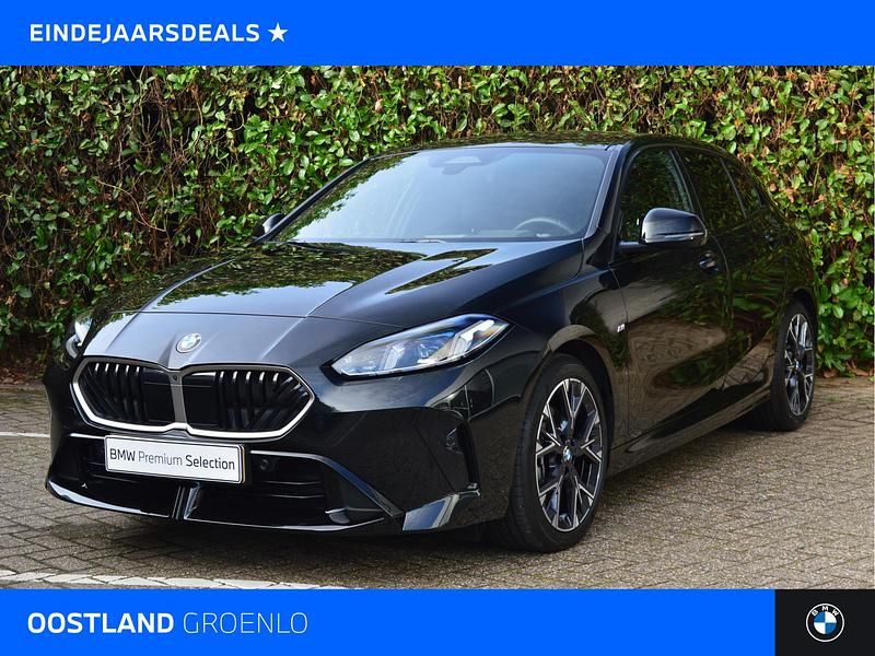 Zwart Gebruikt 2024 BMW 120 M Sport Hatchback | € 34.400 (Eerlijke prijs) - Afbeelding 1/4