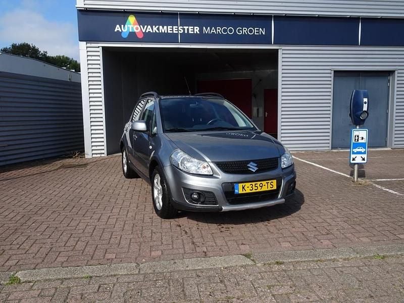 Grijs Gebruikt 2012 Suzuki SX4 Exclusive MPV | € 7.900 (Eerlijke prijs) - Afbeelding 1/4