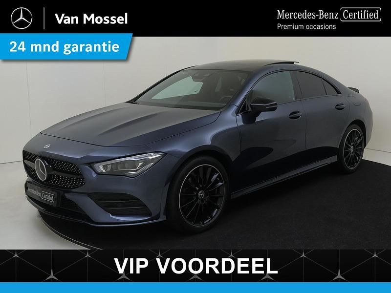 Blauw Gebruikt 2022 Mercedes CLA250 Premium Plus Sedan | € 35.945 (Duur) - Afbeelding 1/4