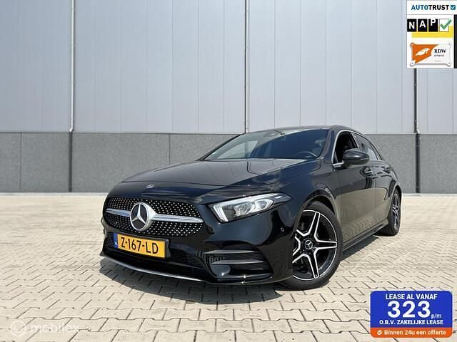 Grijs Gebruikt 2019 Mercedes A200 AMG line Hatchback | € 19.949 (Goede deal) - Afbeelding 1/4