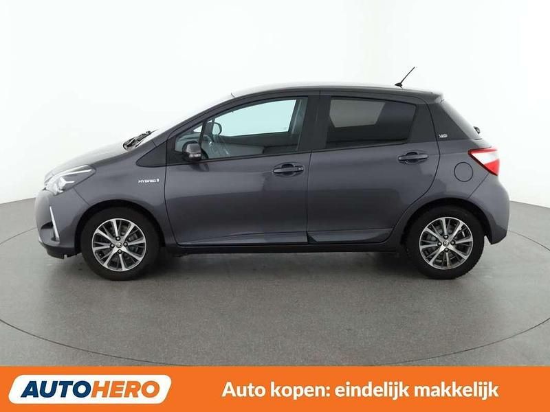 Occasion Toyota Yaris Hybrid Team 101 PK (74 kW) 2020 Grijs Hatchback