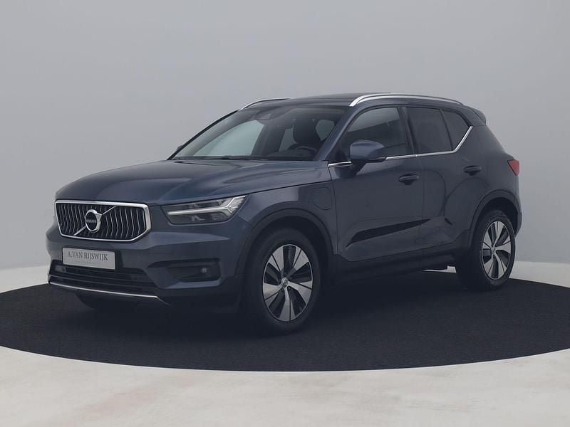 Blauw, metallic lak Gebruikt 2021 Volvo XC40 Inscription SUV | € 24.900 (Super prijs) - Afbeelding 1/4