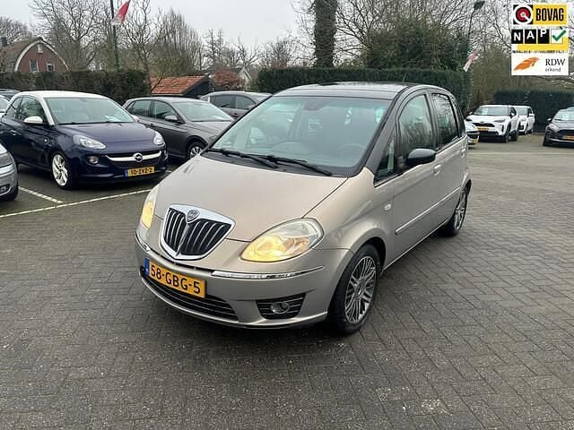 Occasion Lancia Musa 95 PK (69 kW) 2008 Beige MPV