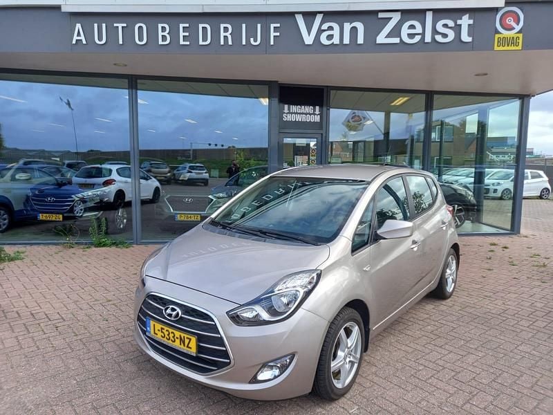 Grijs Gebruikt 2018 Hyundai i20 MPV | € 12.950 (Eerlijke prijs) - Afbeelding 1/4