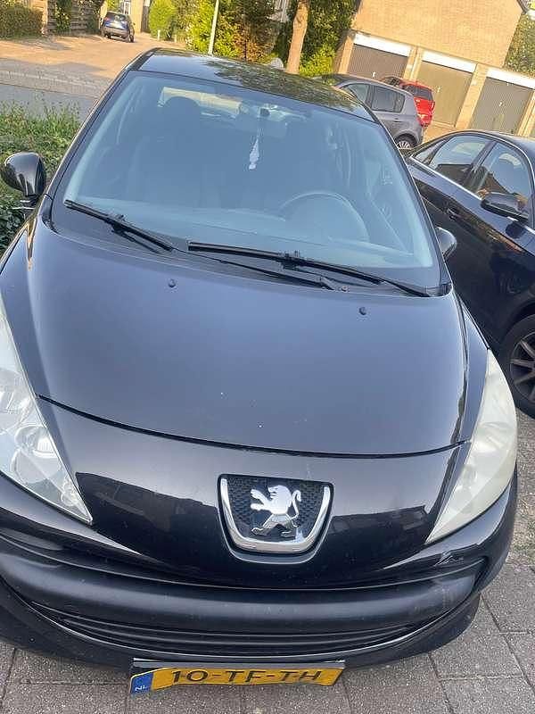 Zwart Gebruikt 2006 Peugeot 207 Hatchback | € 950 (Eerlijke prijs) - Afbeelding 1/4