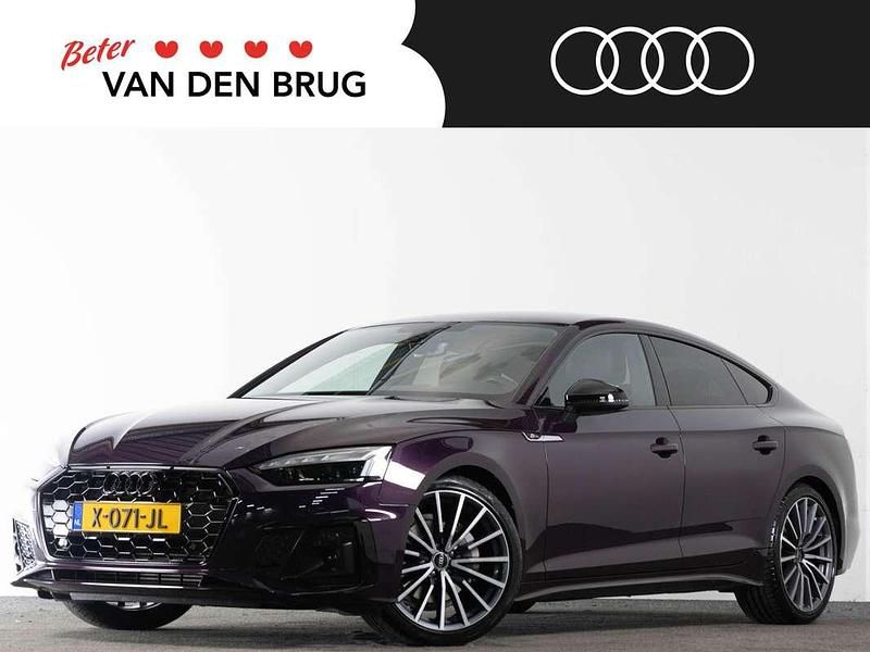 Paars Gebruikt 2023 Audi A5 Sportback Competition Hatchback | € 41.900 (Eerlijke prijs) - Afbeelding 1/4