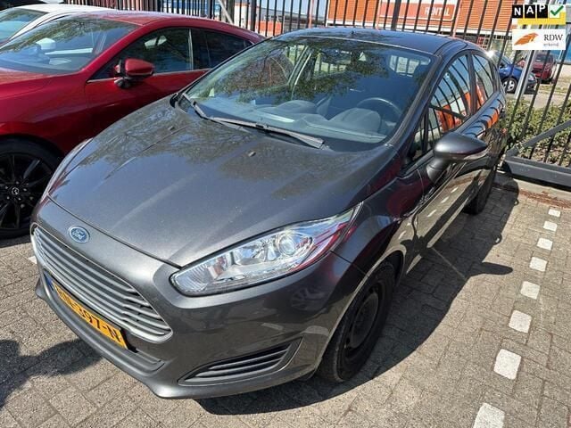 Grijs Gebruikt 2015 Ford Fiesta Style Hatchback | € 3.950 (Eerlijke prijs) - Afbeelding 1/4