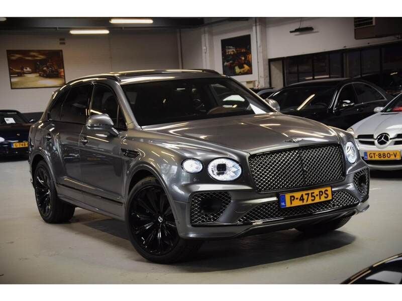 Occasion Bentley Bentayga 552 PK (405 kW) 2022 Grijs SUV