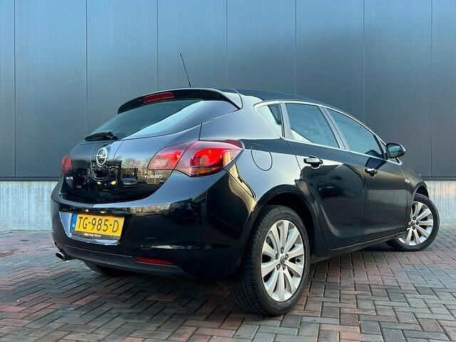 Occasion Opel Astra Sport 140 PK (102 kW) 2011 Zwart Hatchback