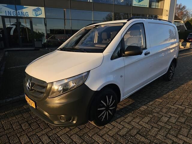 Wit Occasion 2015 Mercedes Vito Van | € 6.900 (Goede deal) - Afbeelding 1/4