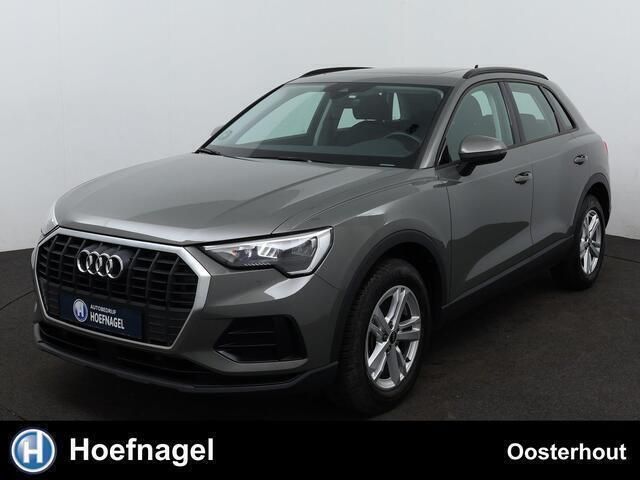 Grijs Gebruikt 2021 Audi Q3 Business SUV | € 32.900 - Afbeelding 1/4
