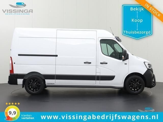 Wit Gebruikt 2024 Renault Master Van | € 36.500 - Afbeelding 1/4