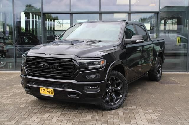 Zwart Gebruikt 2021 Dodge Ram Limited Pickup | € 56.950 (Eerlijke prijs) - Afbeelding 1/4
