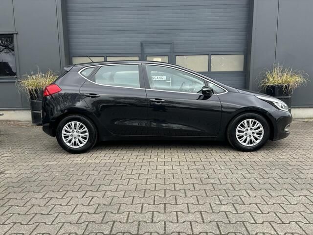 Occasion Kia Ceed 135 PK (99 kW) 2013 Zwart Hatchback
