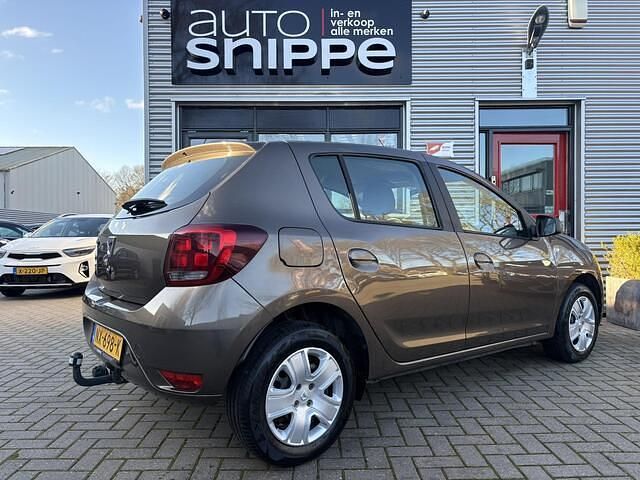 Occasion Dacia Sandero Lauréate 90 PK (66 kW) 2017 Bruin (metallic) Hatchback