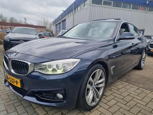 Blauw Gebruikt 2015 BMW 320 Executive Hatchback | € 16.995 (Duur) - Afbeelding 1/4
