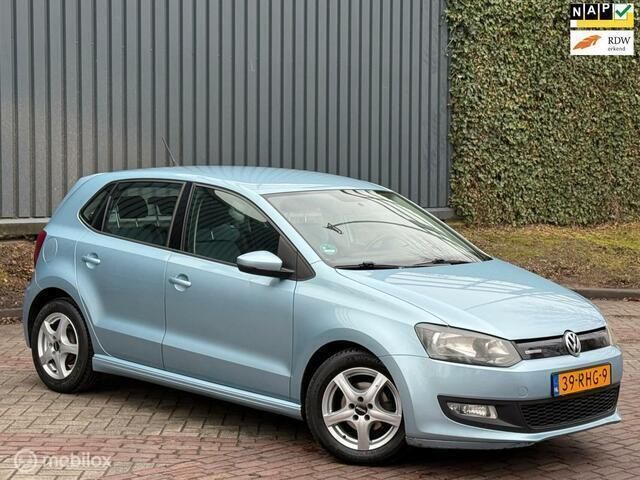 Blauw Gebruikt 2011 VW Polo Comfortline Hatchback | € 4.500 (Eerlijke prijs) - Afbeelding 1/4