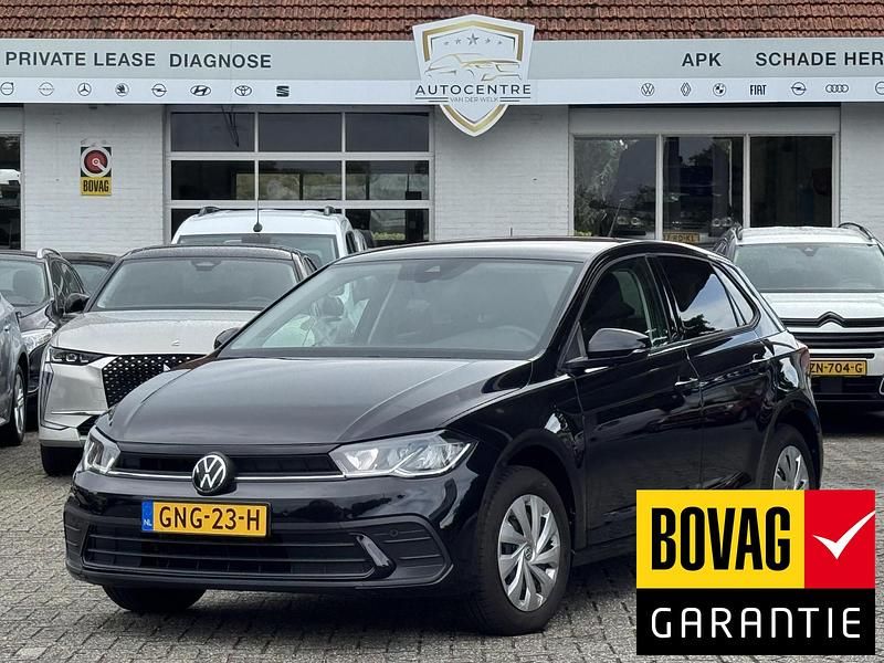 Zwart Gebruikt 2023 VW Polo Business Hatchback | € 21.950 (Goede deal) - Afbeelding 1/4