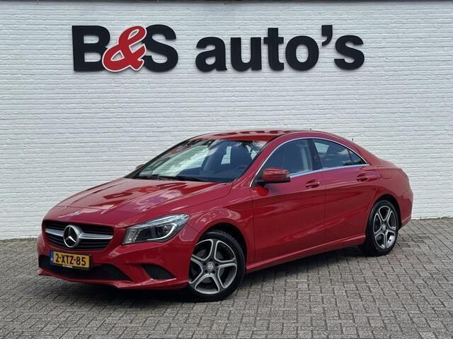 Rood Gebruikt 2013 Mercedes CLA180 Sportline Sedan | € 11.400 (Eerlijke prijs) - Afbeelding 1/4