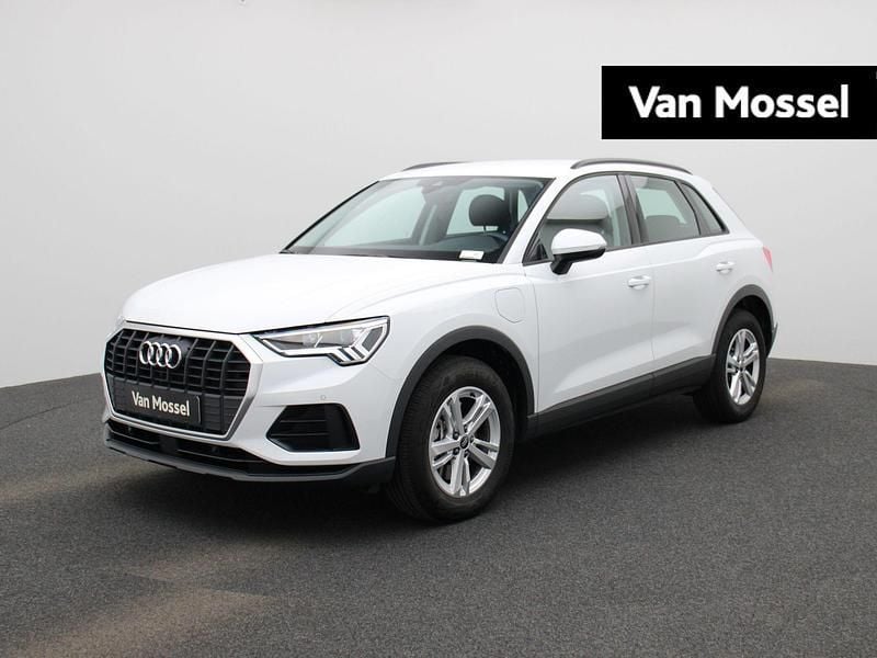 Wit Gebruikt 2024 Audi Q3 Design SUV | € 44.900 (Eerlijke prijs) - Afbeelding 1/4