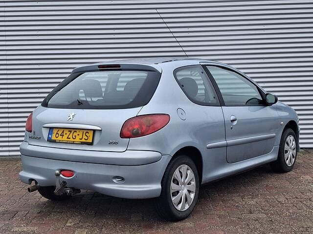 Occasion Peugeot 206 Forever 75 PK (55 kW) 2008 Grijs (metallic) Hatchback