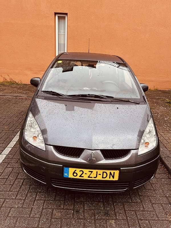 Grijs Gebruikt 2008 Mitsubishi Colt Invite+ Stationwagen | € 4.950 - Afbeelding 1/4