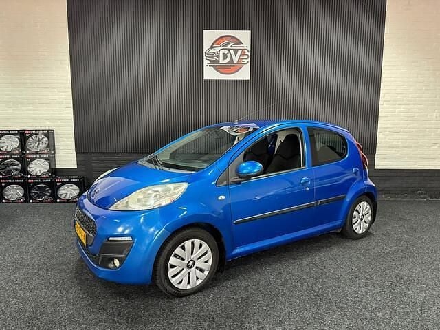 Blauw Gebruikt 2012 Peugeot 107 Active Hatchback | € 2.245 (Eerlijke prijs) - Afbeelding 1/4