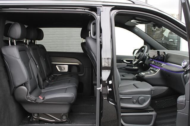 Occasion Mercedes V300 Edition 241 PK (177 kW) 2024 Zwart (metallic) MPV