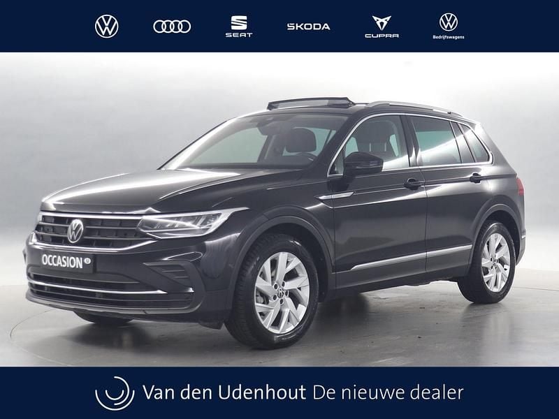 Zwart, metallic lak Gebruikt 2024 VW Tiguan Business SUV | € 39.690 (Super prijs) - Afbeelding 1/4