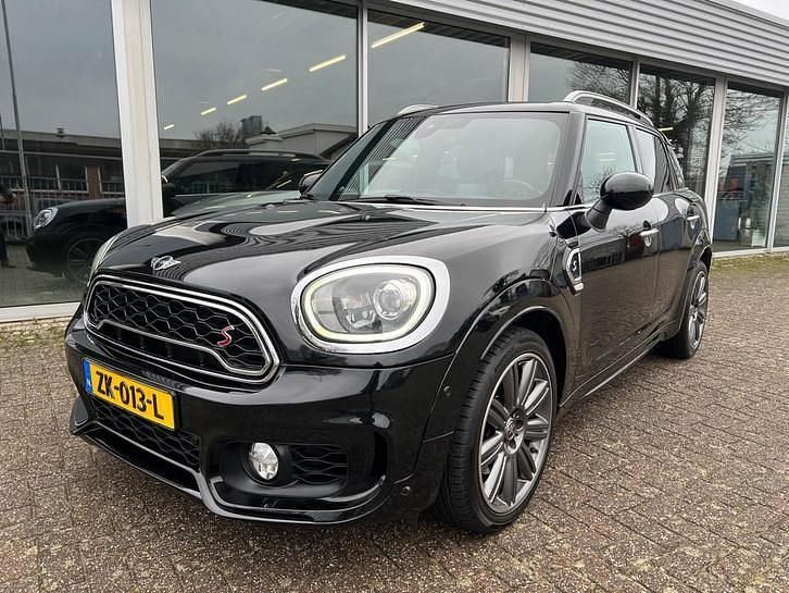 Zwart (metallic) Occasion 2017 Mini Cooper S Countryman Chili SUV | € 18.999 (Eerlijke prijs) - Afbeelding 1/4