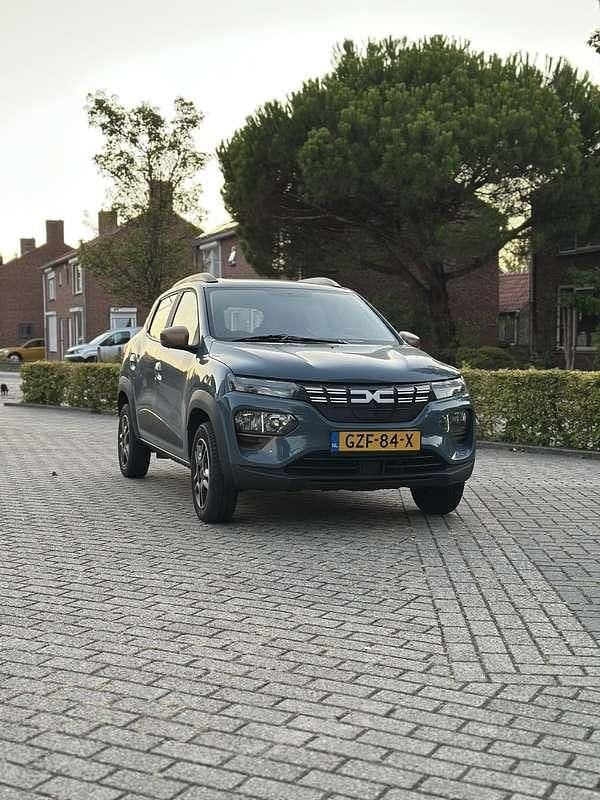 Blauw Occasion 2023 Dacia Spring Extreme Hatchback | € 10.995 (Super prijs) - Afbeelding 1/4
