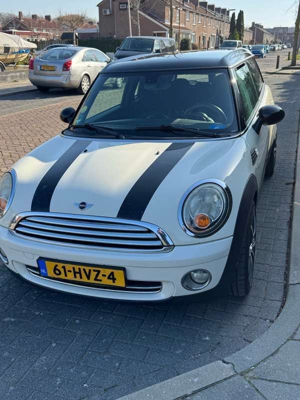 Wit Gebruikt 2009 Mini Cooper Clubman Chili Stationwagen | € 4.475 (Eerlijke prijs) - Afbeelding 1/4