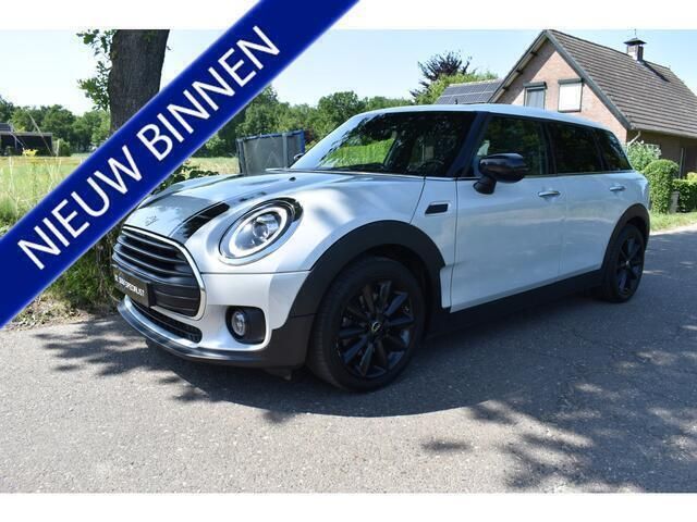 Wit, metallic lak Gebruikt 2019 Mini Cooper Clubman Stationwagen | € 19.980 (Eerlijke prijs) - Afbeelding 1/4