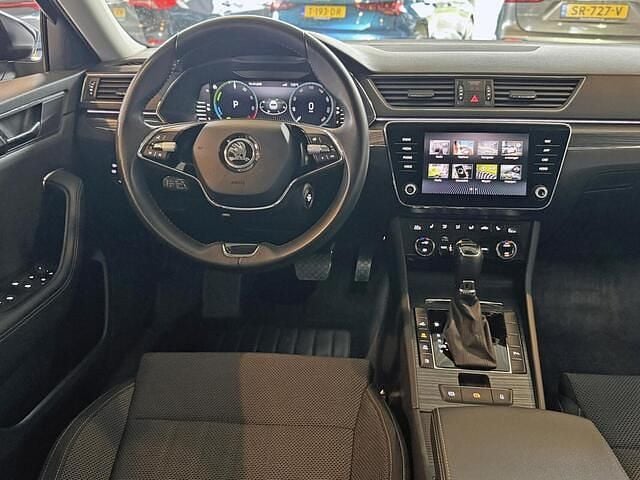 Occasion Skoda Superb Business Line 204 PK (150 kW) 2023 Zwart Stationwagen