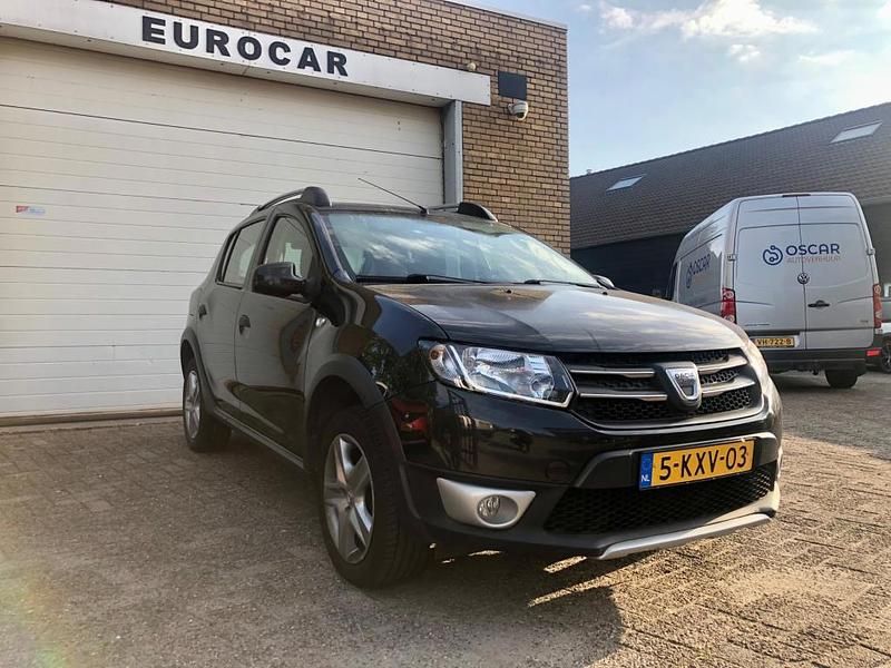 Occasion Dacia Sandero Lauréate 90 PK (66 kW) 2013 Zwart Hatchback