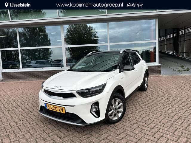 Wit Gebruikt 2023 Kia Stonic Start SUV | € 22.400 (Eerlijke prijs) - Afbeelding 1/4