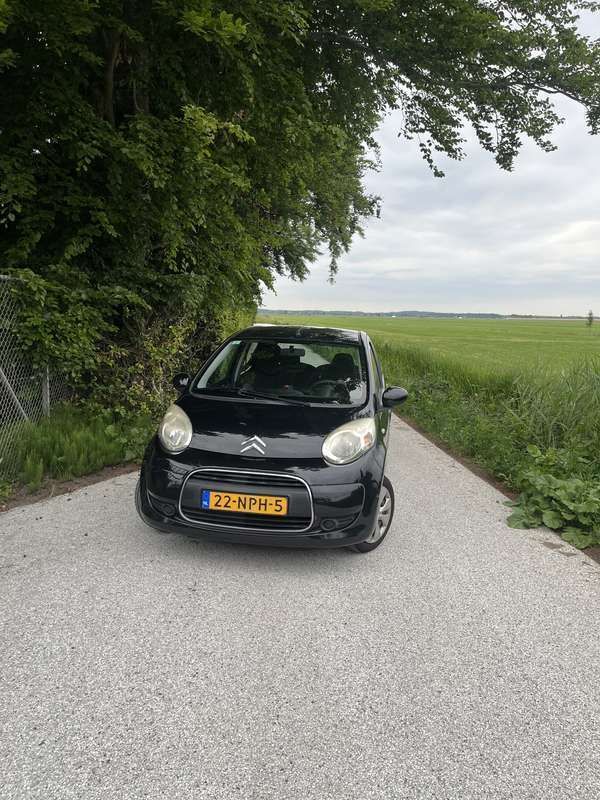 Zwart Gebruikt 2010 Citroën C1 Hatchback | € 2.500 (Goede deal) - Afbeelding 1/4