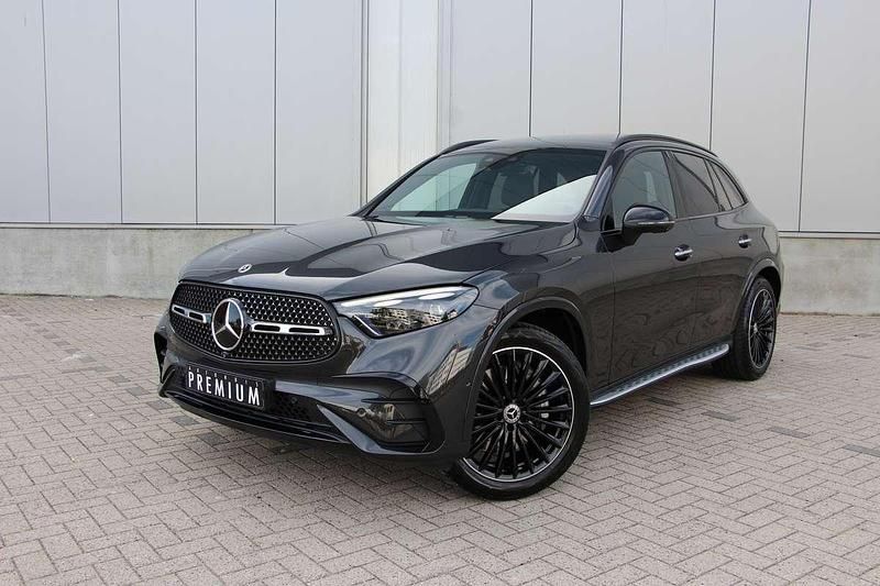 Gebruikt 2023 Mercedes GLC300 AMG Line Premium Plus SUV | € 72.950 - Afbeelding 1/4