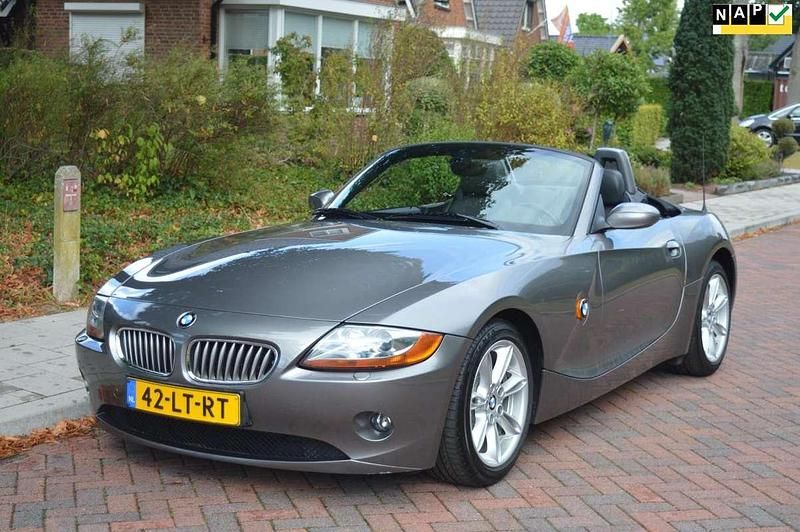 Grijs Gebruikt 2003 BMW Z4 Cabriolet | € 16.995 (Iets duurder) - Afbeelding 1/4