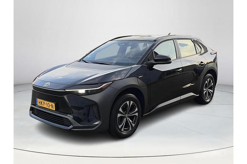 Zwart Occasion 2025 Toyota bZ4X Active SUV | € 34.900 (Super prijs) - Afbeelding 1/1