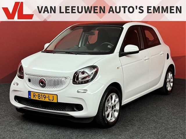 Wit Occasion 2019 Smart ForFour Electric Drive Hatchback | € 7.448 (Goede deal) - Afbeelding 1/4
