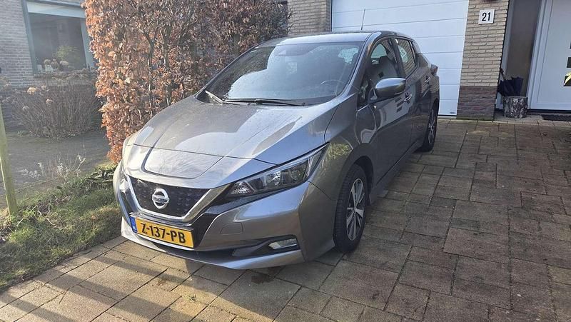 Occasion Nissan Leaf Acenta 110 kW (150 PK) 2021 Grijs Hatchback