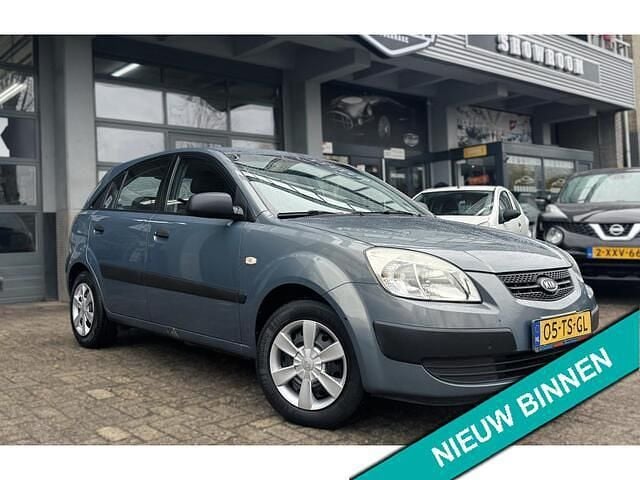 Occasion Kia Rio 97 PK (71 kW) 2007 Grijs Hatchback