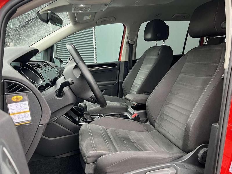 Occasion VW Touran Highline 180 PK (132 kW) 2017 Oranje MPV