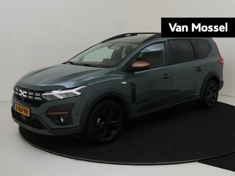 Grijs Gebruikt 2024 Dacia Jogger Extreme MPV | € 25.425 (Iets duurder) - Afbeelding 1/4
