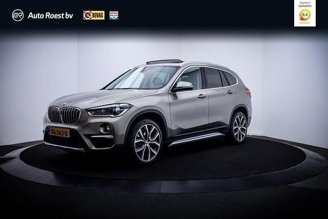 Grijs Gebruikt 2019 BMW X1 Basis SUV | € 27.950 (Eerlijke prijs) - Afbeelding 1/4
