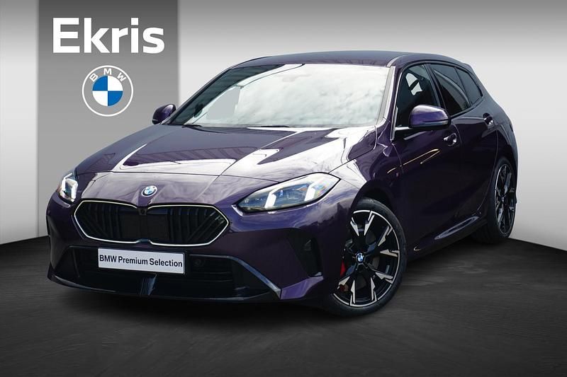 Paars Gebruikt 2025 BMW 120 M Sport Hatchback | € 38.900 (Iets duurder) - Afbeelding 1/4