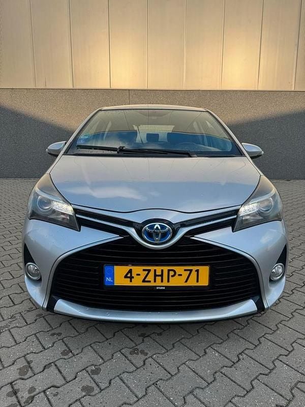 Gebruikt 2015 Toyota Yaris | € 8.999 - Afbeelding 1/4